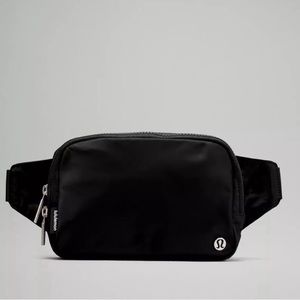 NWT Lululemon Everywhere Belt Bag Large